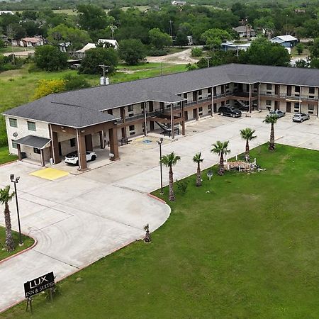 Three Rivers Lux Inn And Suites מראה חיצוני תמונה