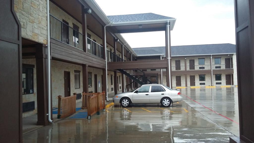 Three Rivers Lux Inn And Suites מראה חיצוני תמונה