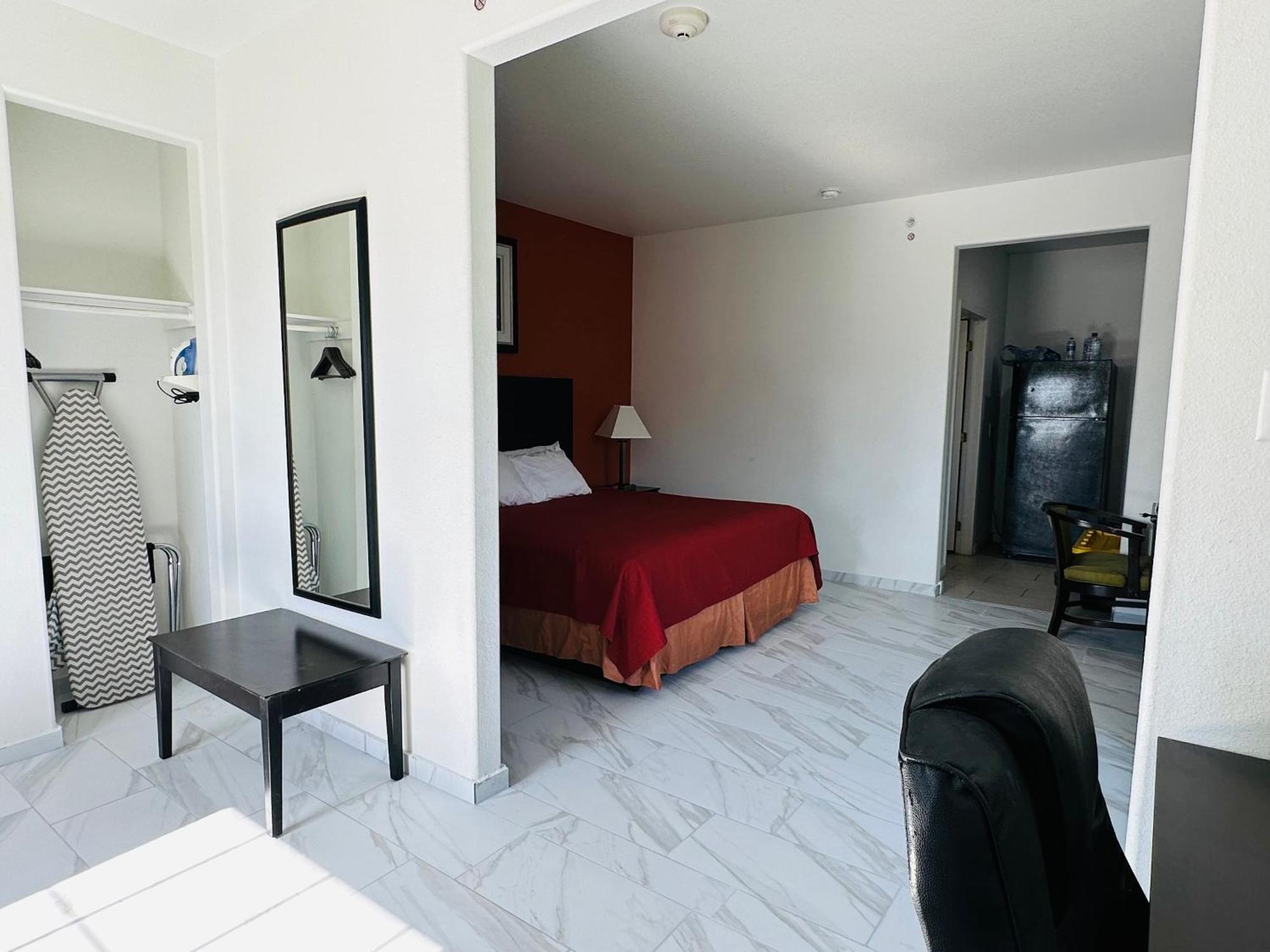 Three Rivers Lux Inn And Suites מראה חיצוני תמונה