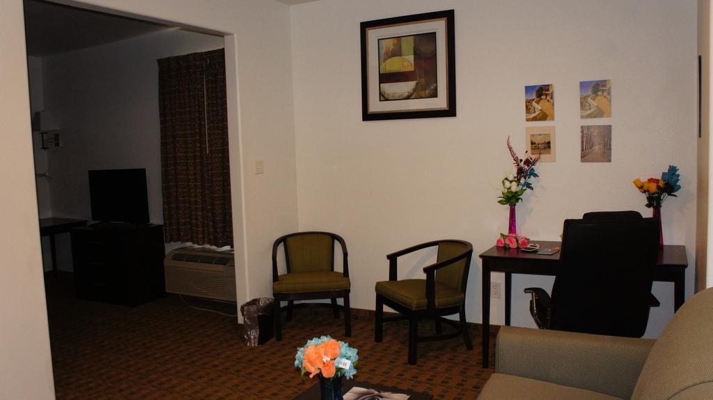 Three Rivers Lux Inn And Suites מראה חיצוני תמונה