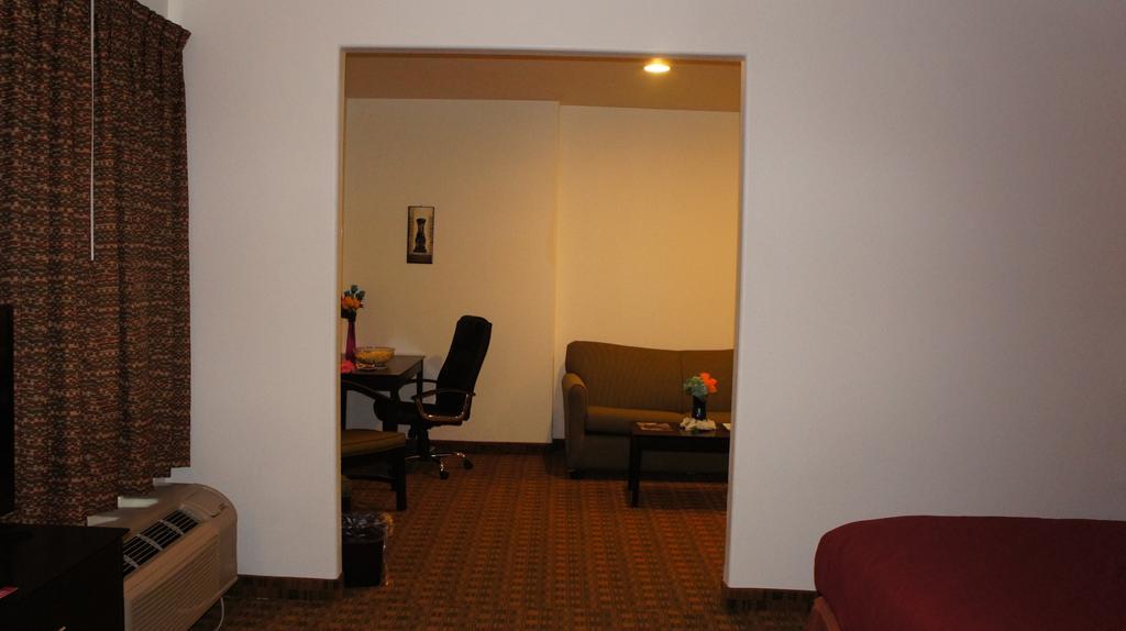Three Rivers Lux Inn And Suites מראה חיצוני תמונה