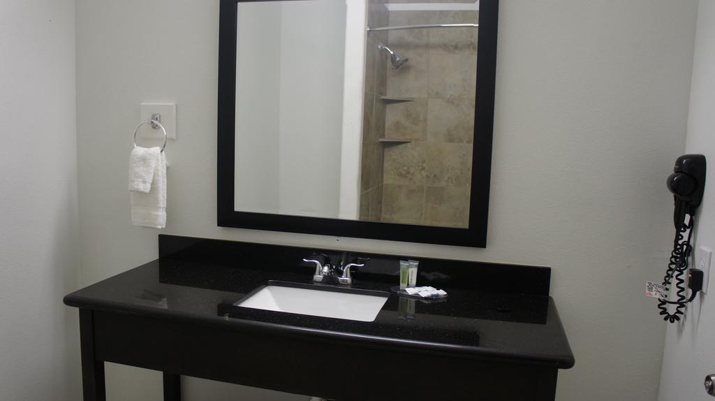 Three Rivers Lux Inn And Suites חדר תמונה