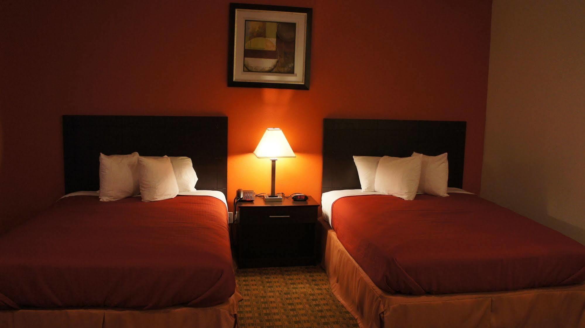 Three Rivers Lux Inn And Suites מראה חיצוני תמונה