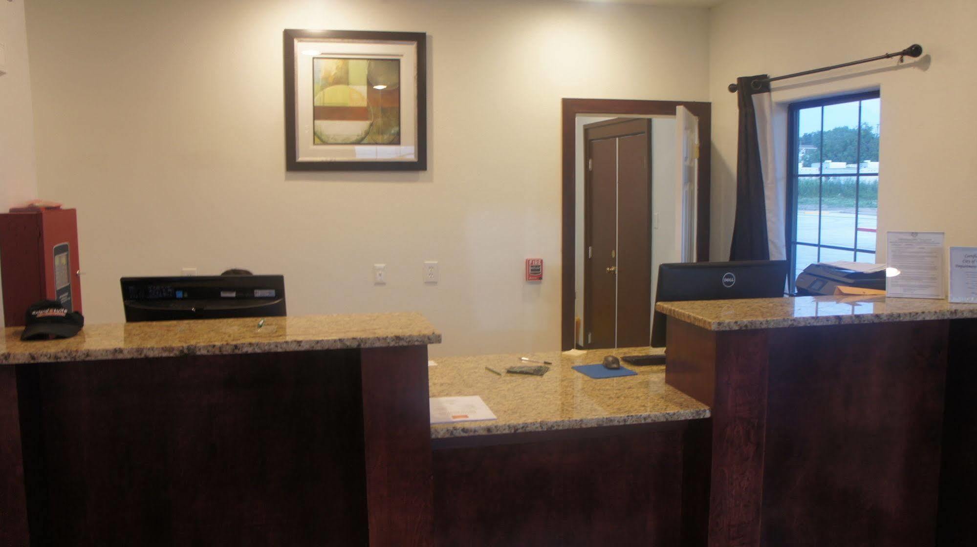 Three Rivers Lux Inn And Suites מראה חיצוני תמונה