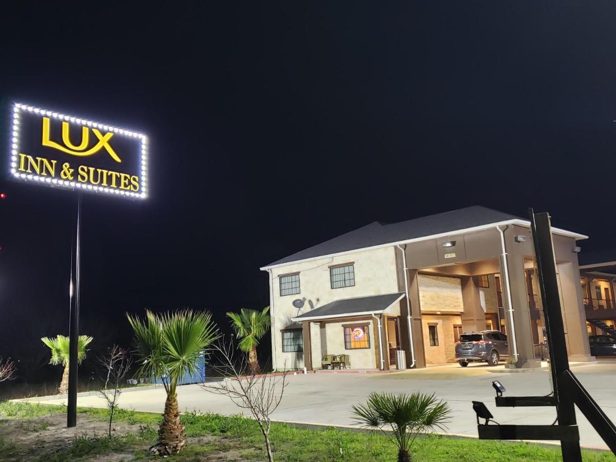 Three Rivers Lux Inn And Suites מראה חיצוני תמונה
